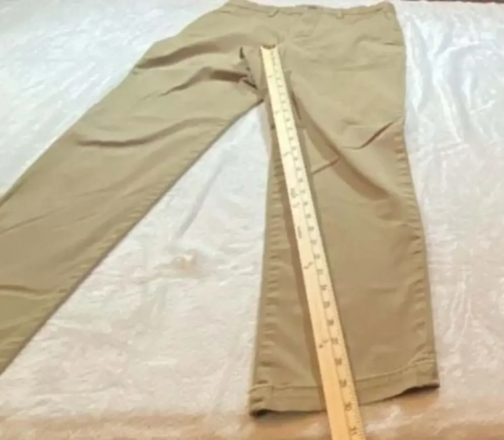 Banana Republic Mens Liv-In Slim-Straight Khaki Chino Pants Size 28x32